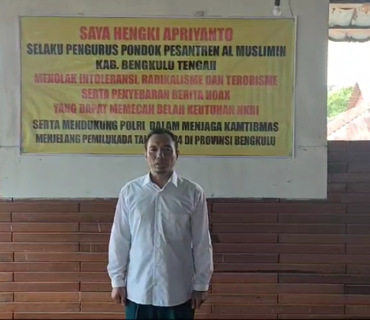 Deklarasi Pilkada Damai, Pengurus Pondok Pesantren Al-Muslimin Ingatkan Masyarakat Tolak Intoleransi, Radikalisme, Terorisme