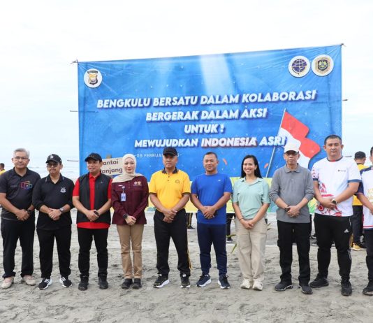 Dukung Gerakan Indonesia ASRI, Polda Bengkulu Gelar GEMPAR di Pantai Panjang