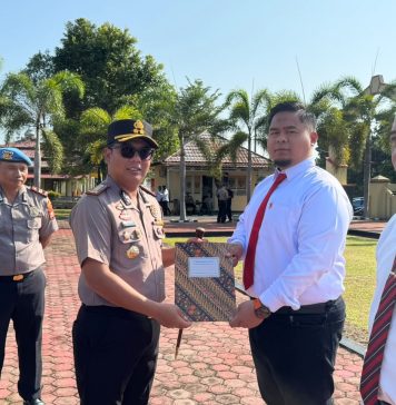 Personel Polres dan Polsek Mukomuko Raih Reward atas Pengungkapan Kasus Pembunuhan