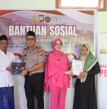 Perkuat Silaturahmi, Kapolres Mukomuko Berikan Bantuan kepada Santri Miftahul ’Ulum